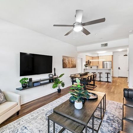 Beverly Grove Chic City Oasis 2 Bedroom Apt With Den 138 Los Angeles Bagian luar foto