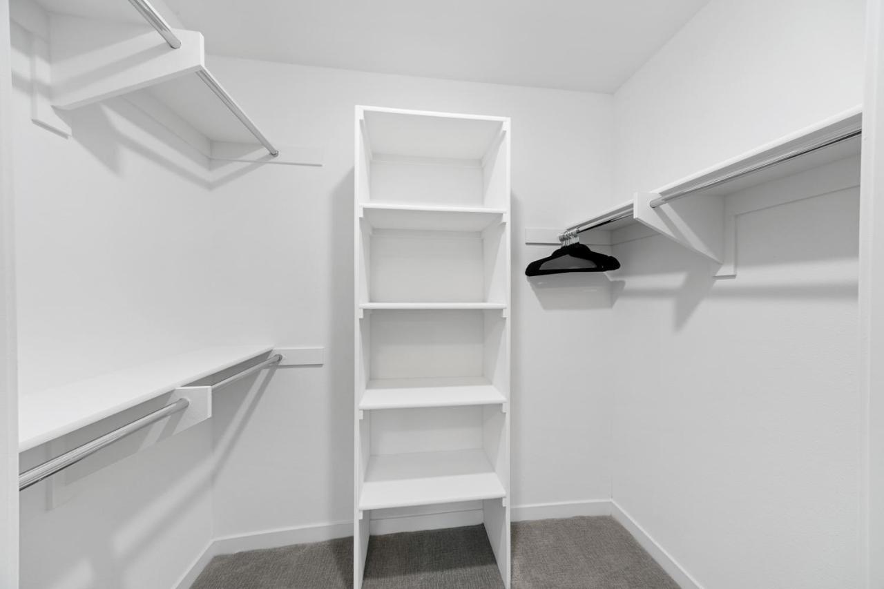 Beverly Grove Chic City Oasis 2 Bedroom Apt With Den 138 Los Angeles Bagian luar foto