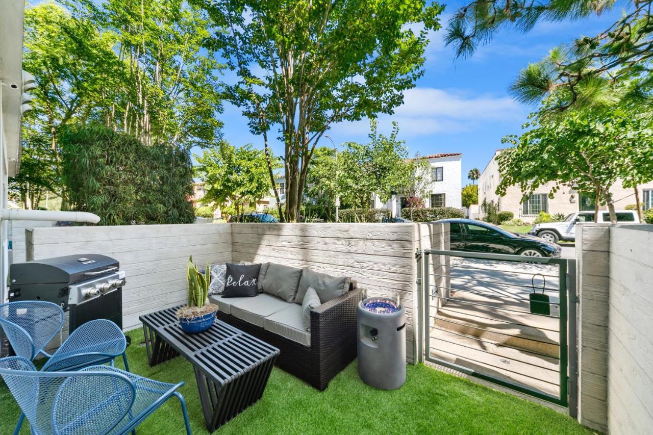 Beverly Grove Chic City Oasis 2 Bedroom Apt With Den 138 Los Angeles Bagian luar foto