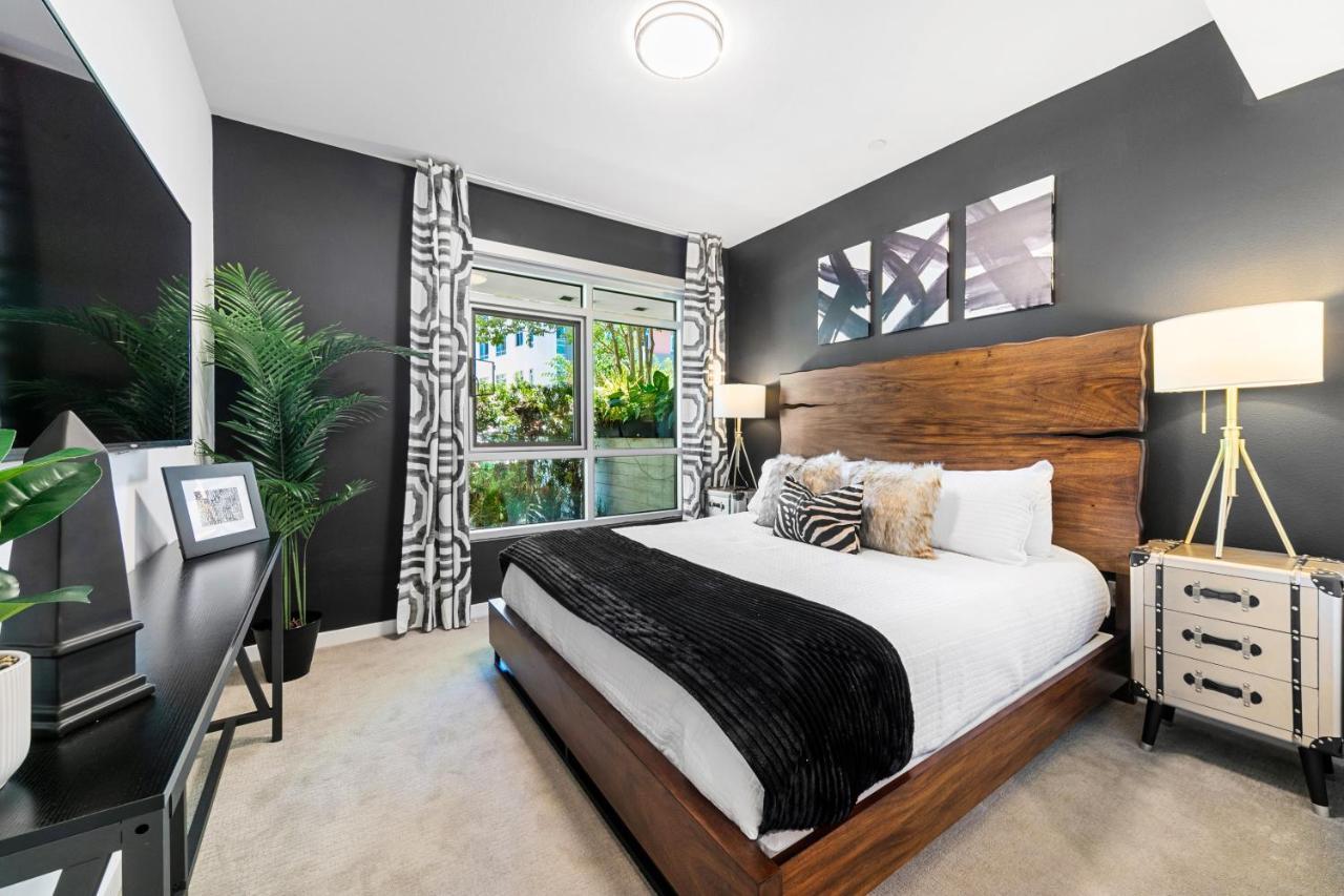 Beverly Grove Chic City Oasis 2 Bedroom Apt With Den 138 Los Angeles Bagian luar foto