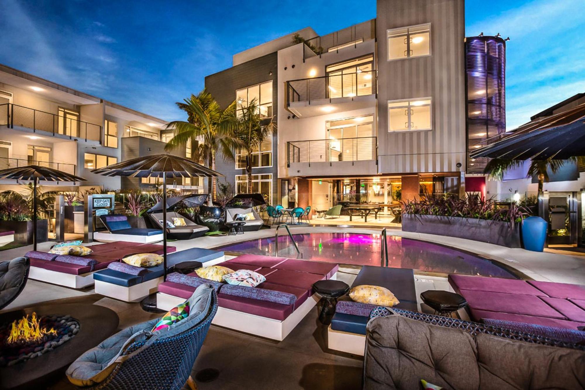 Beverly Grove Chic City Oasis 2 Bedroom Apt With Den 138 Los Angeles Bagian luar foto